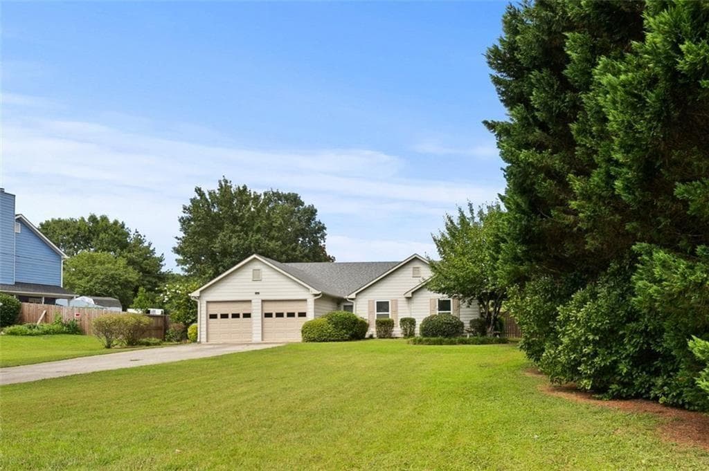 3 bedroom, 2 bathroom, 1,442 sq ft home for sale at 3100 Oak Grove Road, Loganville, GA