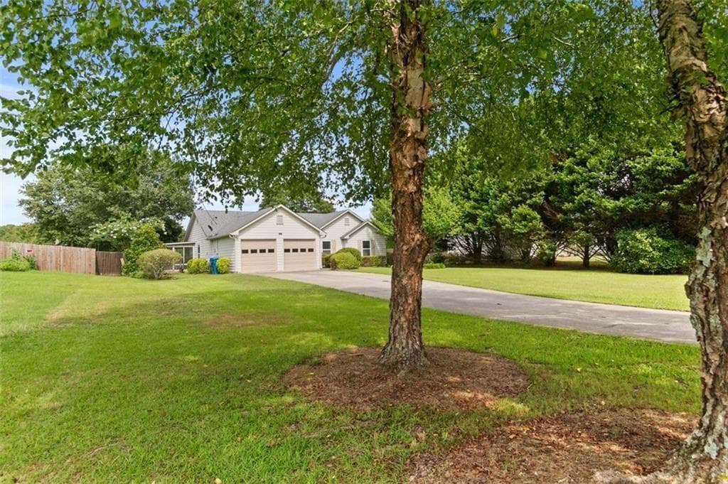 3 bedroom, 2 bathroom, 1,442 sq ft single family residence for sale at 3100 Oak Grove Road, Loganville, GA 30052 — photo 7