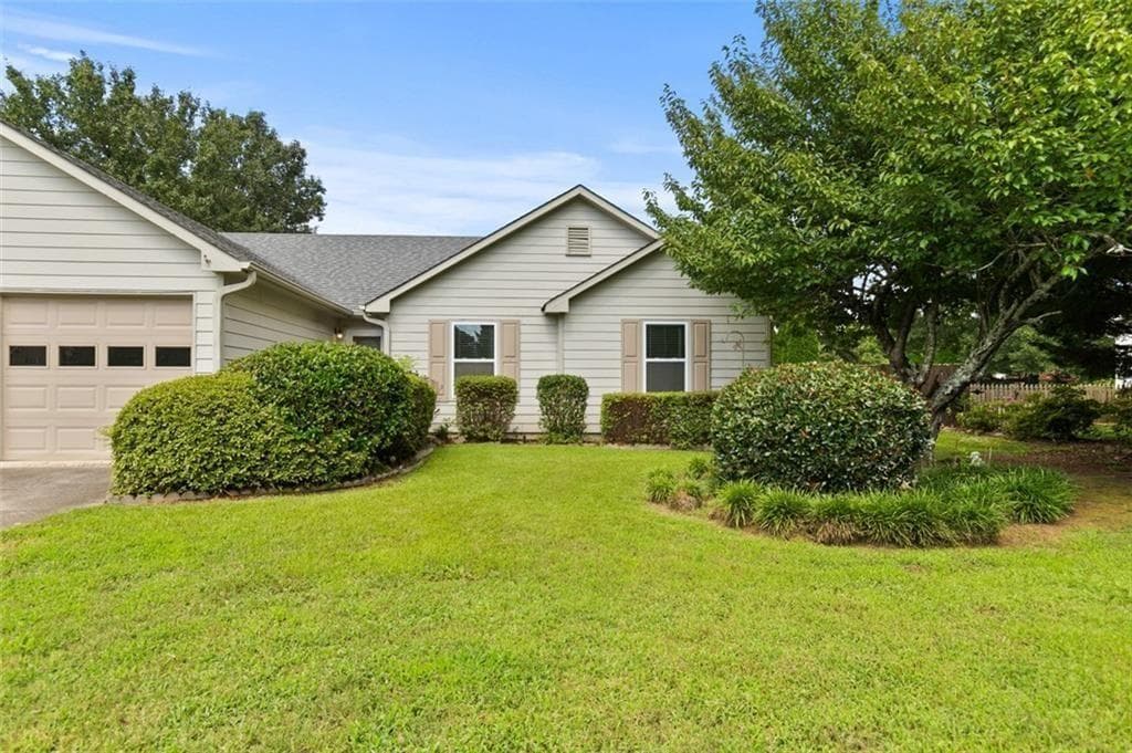 3 bedroom, 2 bathroom, 1,442 sq ft single family residence for sale at 3100 Oak Grove Road, Loganville, GA 30052 — photo 9