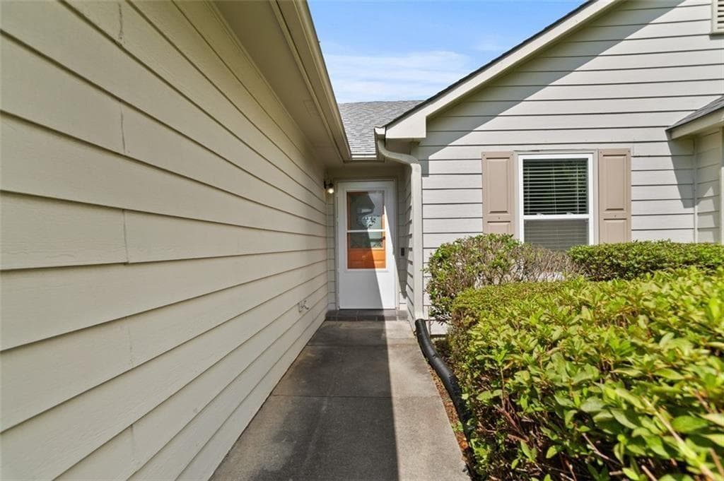 3 bedroom, 2 bathroom, 1,442 sq ft single family residence for sale at 3100 Oak Grove Road, Loganville, GA 30052 — photo 10