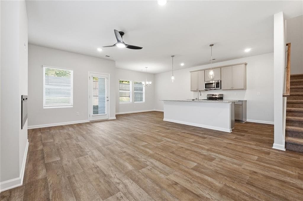 4 bedroom, 3 bathroom, 1,827 sq ft townhouse for sale at 3248 Winding Waters Way, Powder Springs, GA 30127 — photo 3