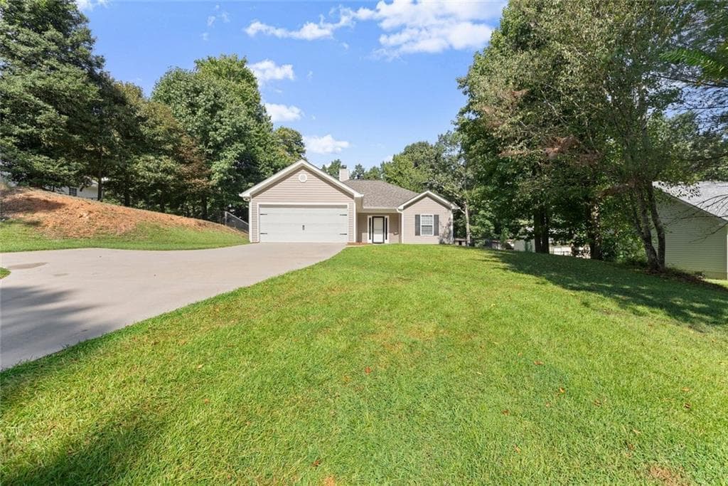 3 bedroom, 2 bathroom, 1,362 sq ft single family residence under contract at 5344 Stephens Road, Oakwood, GA 30566 — photo 3