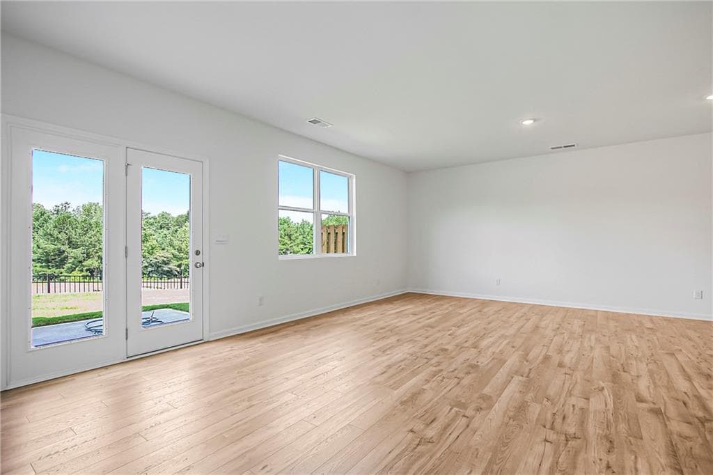 3 bedroom, 3 bathroom, 1,946 sq ft townhouse under contract at 3562 Matthew Court, Decatur, GA 30034 — photo 6