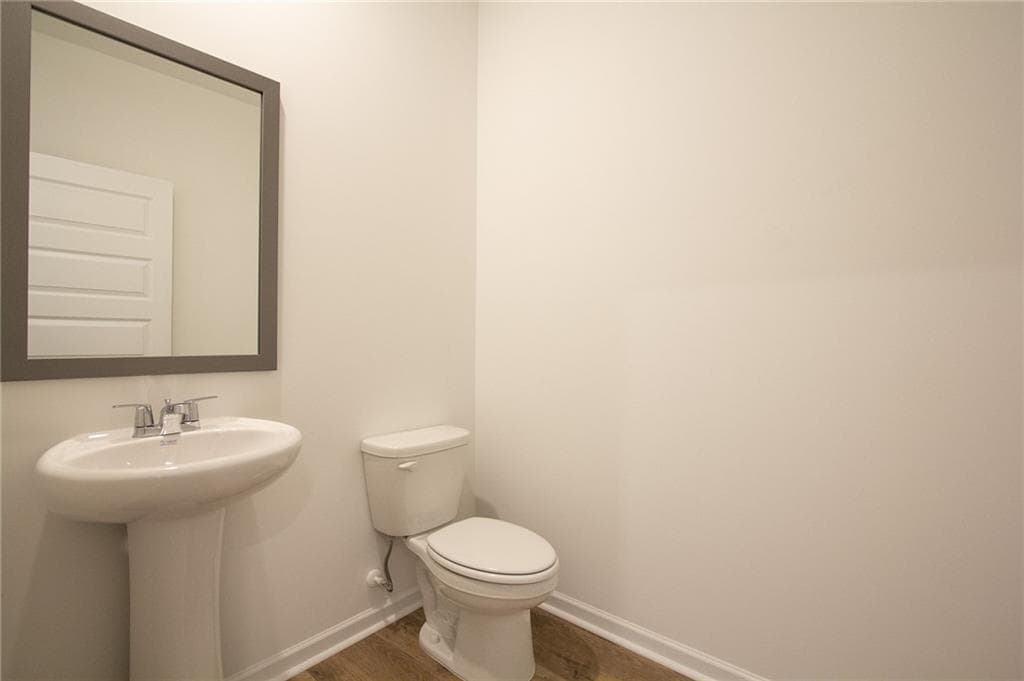 3 bedroom, 3 bathroom, 1,946 sq ft townhouse under contract at 3562 Matthew Court, Decatur, GA 30034 — photo 10