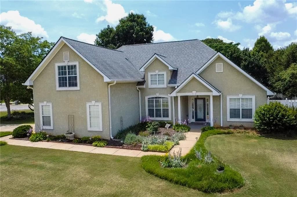 3 bedroom, 2 bathroom, 2,096 sq ft home for sale at 200 Chatfield Way, Locust Grove, GA