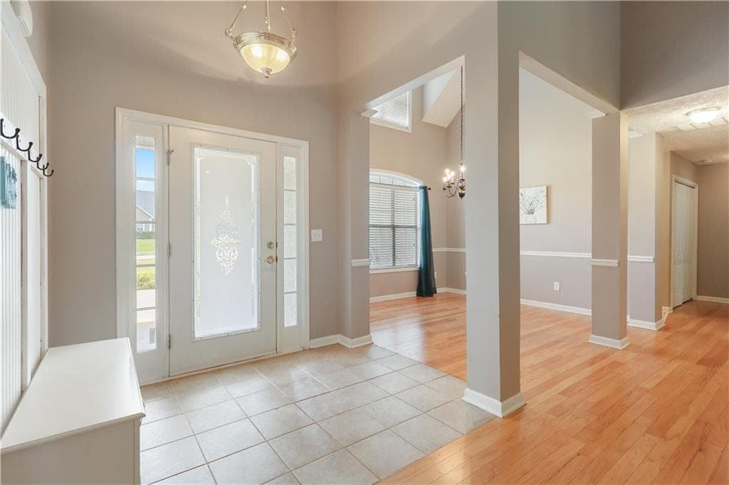 3 bedroom, 2 bathroom, 2,096 sq ft single family residence for sale at 200 Chatfield Way, Locust Grove, GA 30248 — photo 4