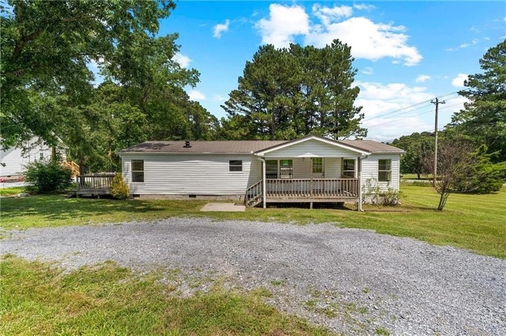 3 bedroom, 2 bathroom, 1,344 sq ft single family residence for sale at 109 Webb Drive, Calhoun, GA 30701