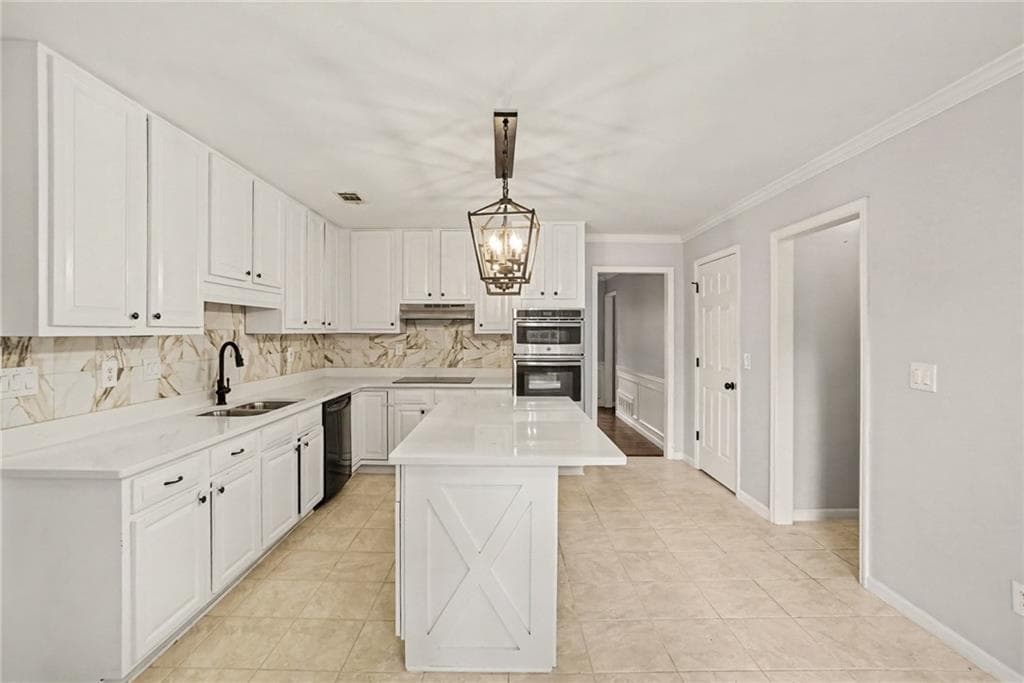 5 bedroom, 3 bathroom, 2,562 sq ft single family residence for sale at 5709 Fairwood Drive, Acworth, GA 30101 — photo 3