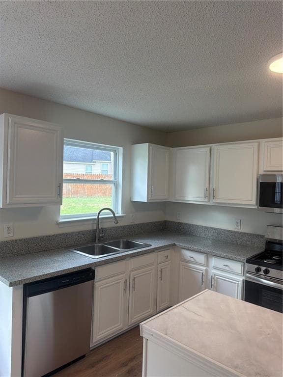 5 bedroom, 3 bathroom, 3,024 sq ft single family residence for sale at 510 Shire Lane, Fairburn, GA 30213 — photo 8