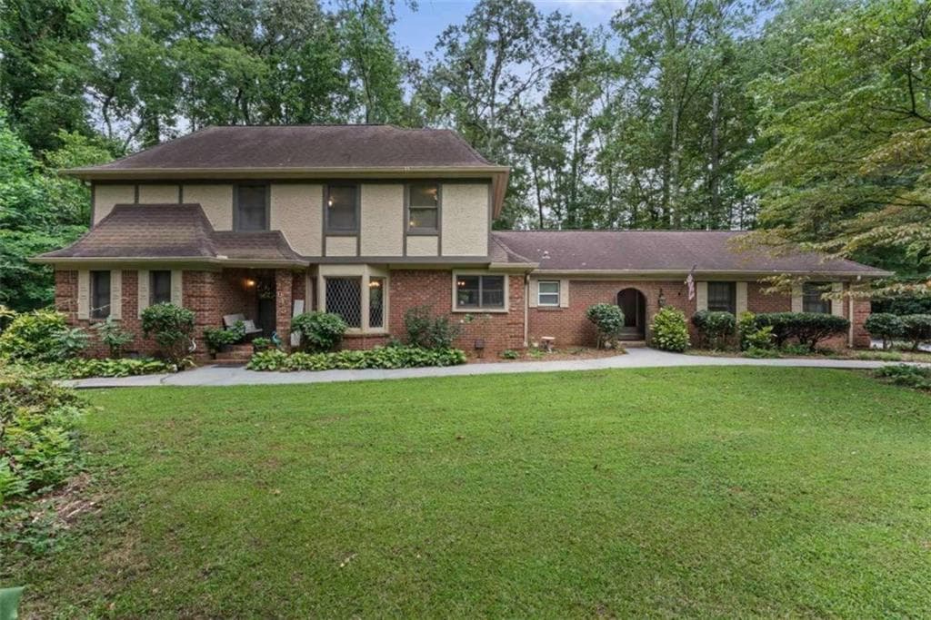 4 bedroom, 4 bathroom, 2,694 sq ft single family residence for sale at 2645 Creek Indian Trail, Jonesboro, GA 30236 — photo 10