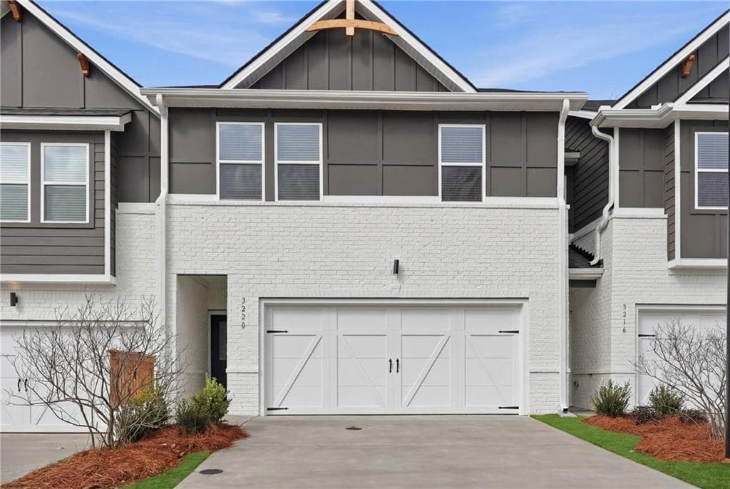 4 bedroom, 3 bathroom, 1,852 sq ft townhouse under contract at 3220 Winding Waters Way, Powder Springs, GA 30127