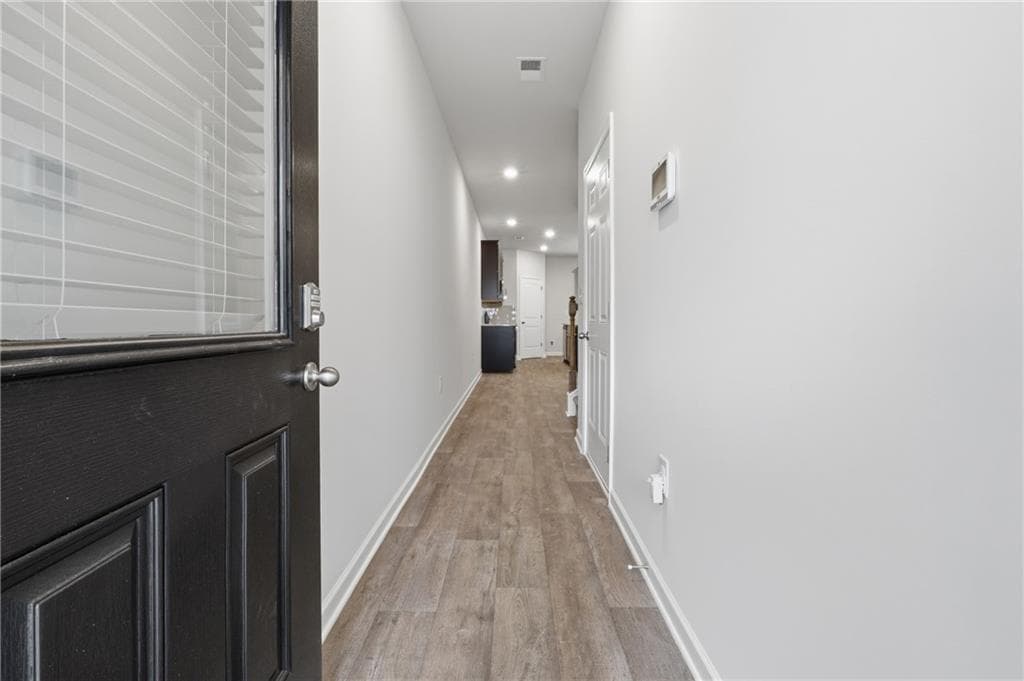 4 bedroom, 3 bathroom, 1,852 sq ft townhouse under contract at 3220 Winding Waters Way, Powder Springs, GA 30127 — photo 3