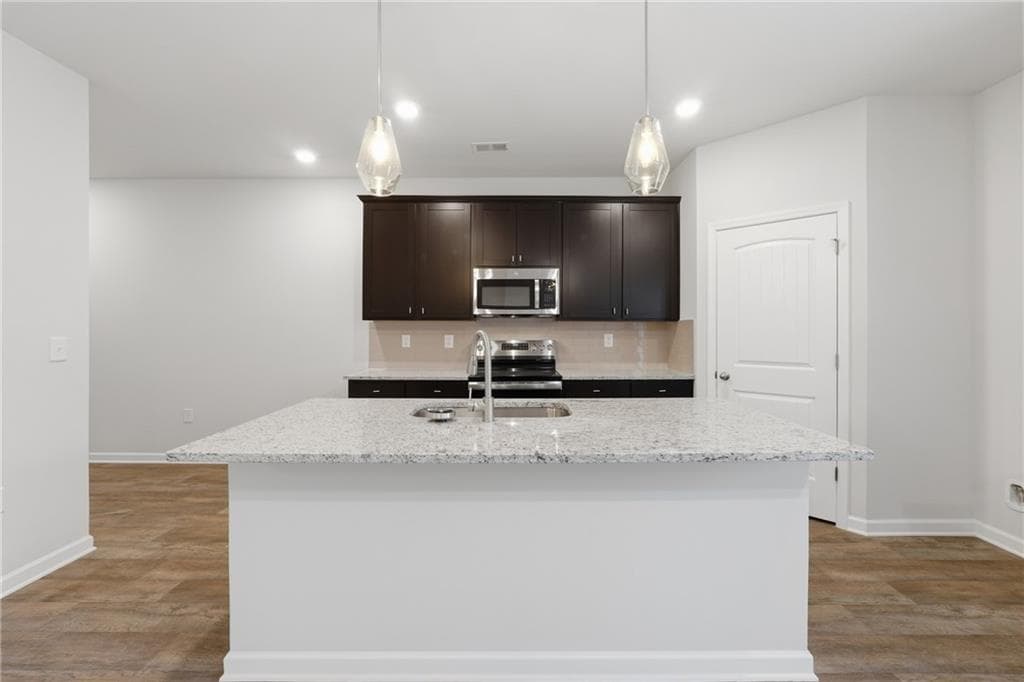 4 bedroom, 3 bathroom, 1,852 sq ft townhouse under contract at 3220 Winding Waters Way, Powder Springs, GA 30127 — photo 7