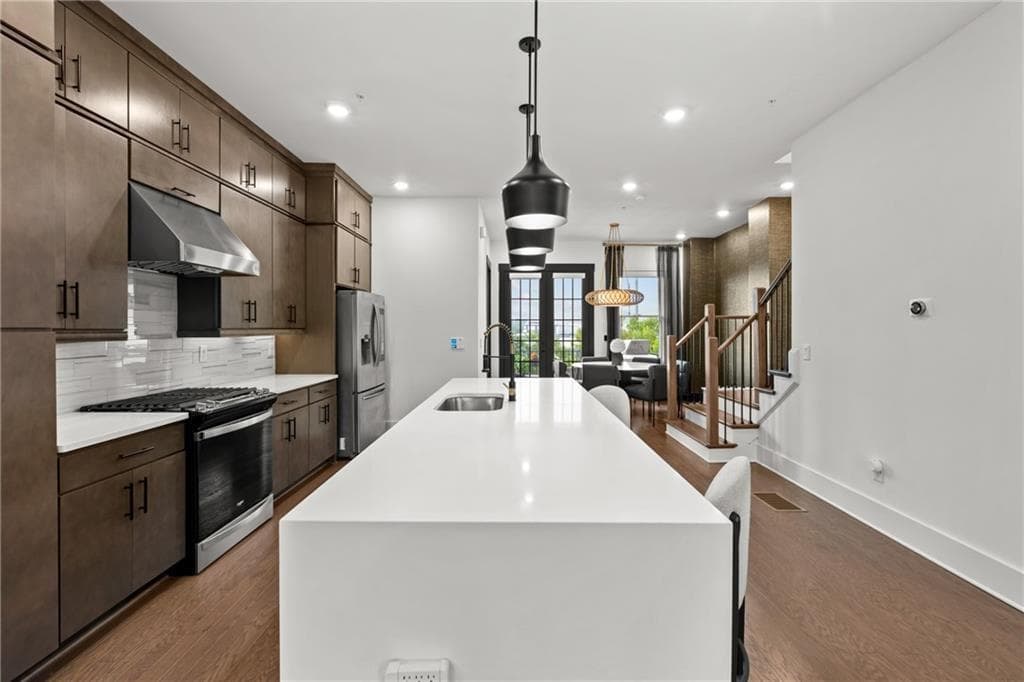 3 bedroom, 4 bathroom, 2,294 sq ft townhouse for sale at 1075 Robert Smalls Way, Atlanta, GA 30318 — photo 5