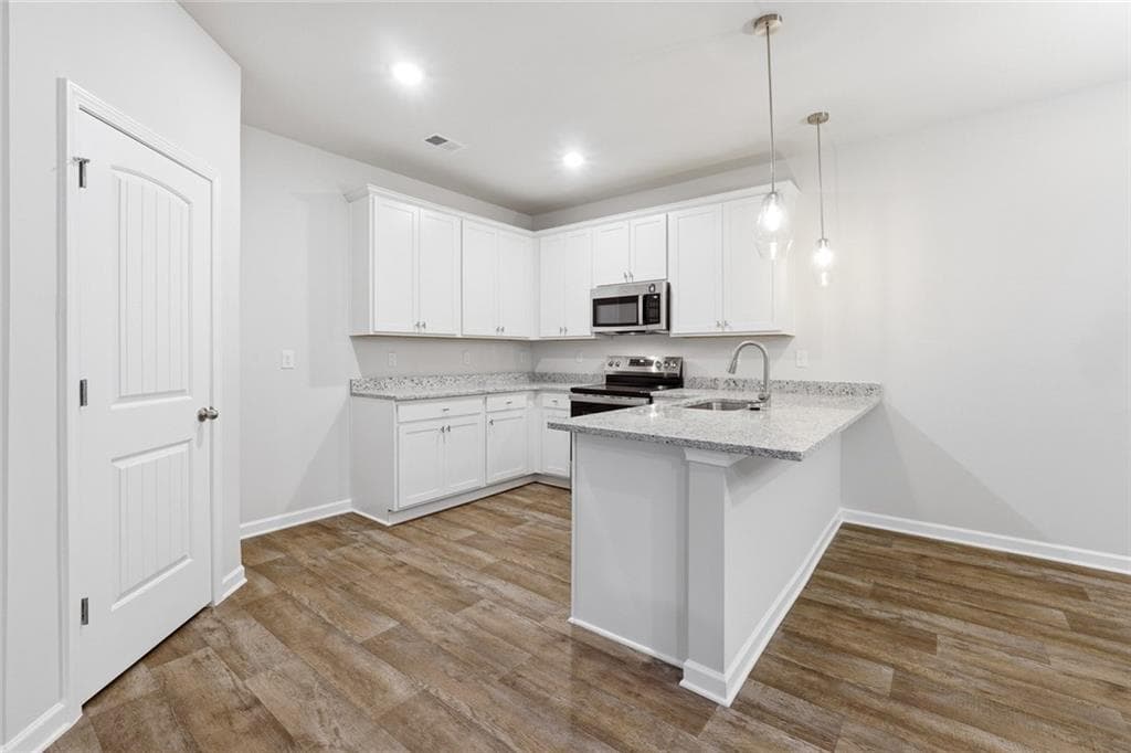 3 bedroom, 3 bathroom, 1,880 sq ft townhouse for sale at 3244 Winding Waters Way, Powder Springs, GA 30127 — photo 7