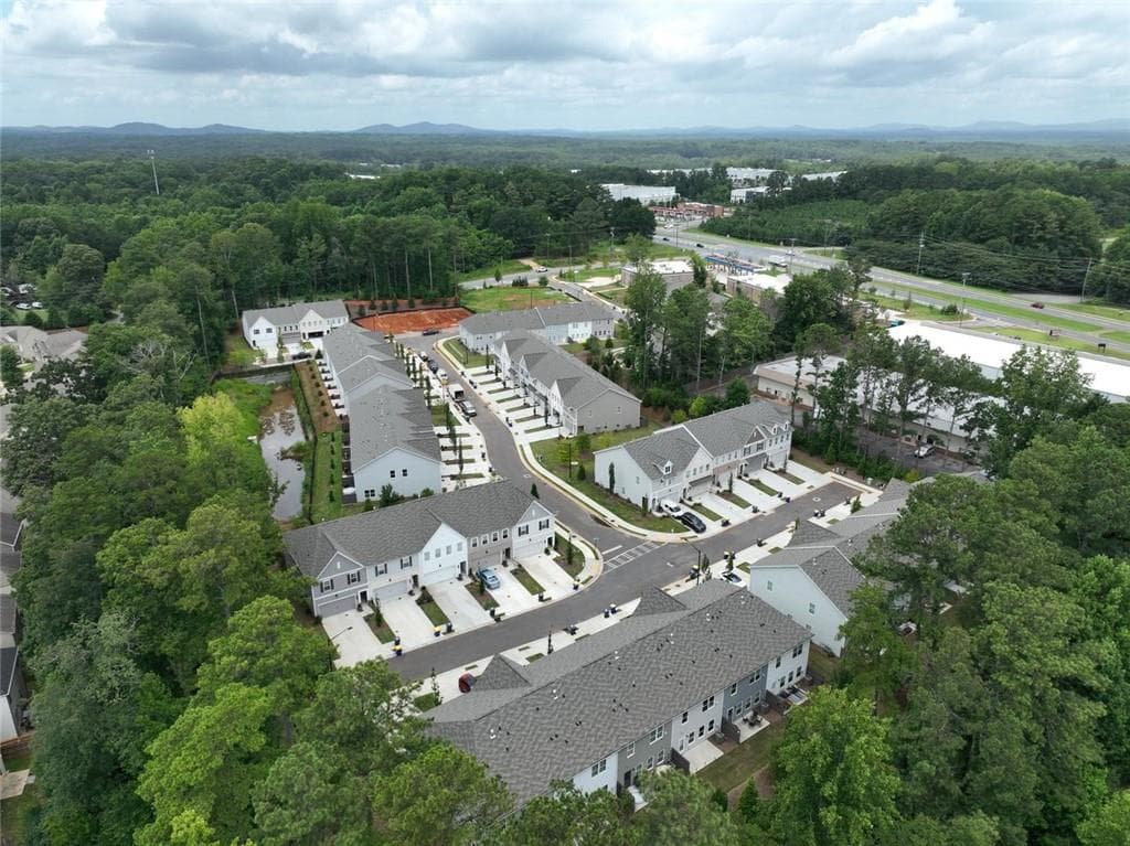 3 bedroom, 3 bathroom, 1,805 sq ft townhouse under contract at 320 Colsen Drive, Acworth, GA 30102 — photo 8