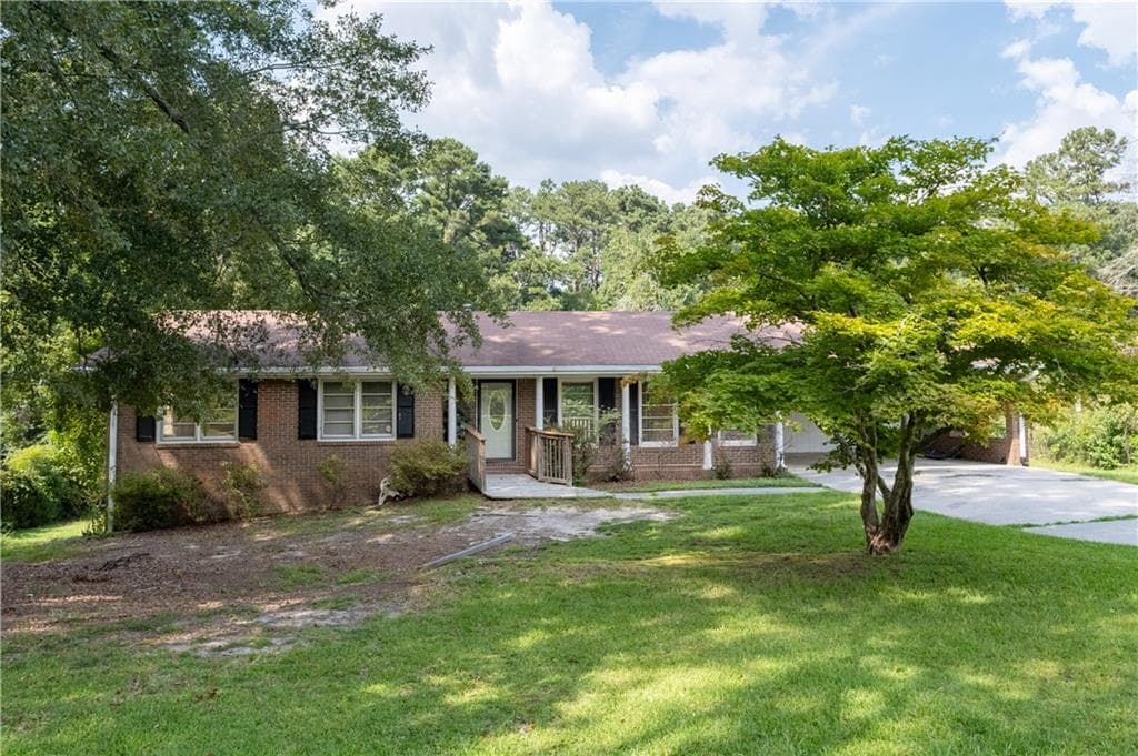 4 bedroom, 2 bathroom, 1,441 sq ft single family residence for sale at 2595 Nevels Road, College Park, GA 30349