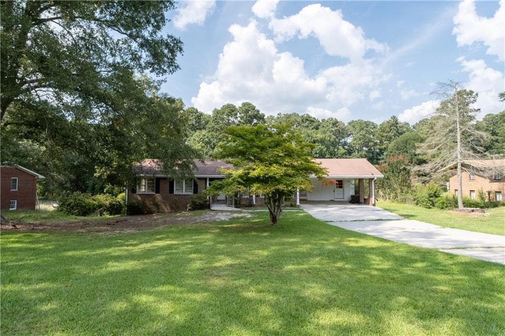 4 bedroom, 2 bathroom, 1,441 sq ft single family residence for sale at 2595 Nevels Road, College Park, GA 30349 — photo 3