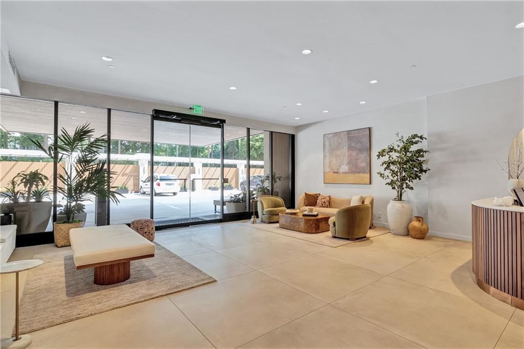 2 bedroom, 2 bathroom, 1,120 sq ft condominium for rent at 2460 Peachtree Road 502, Atlanta, GA 30305 for $3,200 a month — photo 3