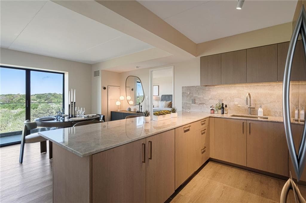 2 bedroom, 2 bathroom, 1,120 sq ft condominium for rent at 2460 Peachtree Road 502, Atlanta, GA 30305 for $3,200 a month — photo 8