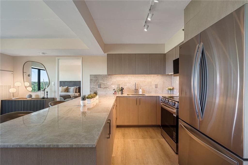 2 bedroom, 2 bathroom, 1,120 sq ft condominium for rent at 2460 Peachtree Road 502, Atlanta, GA 30305 for $3,200 a month — photo 10
