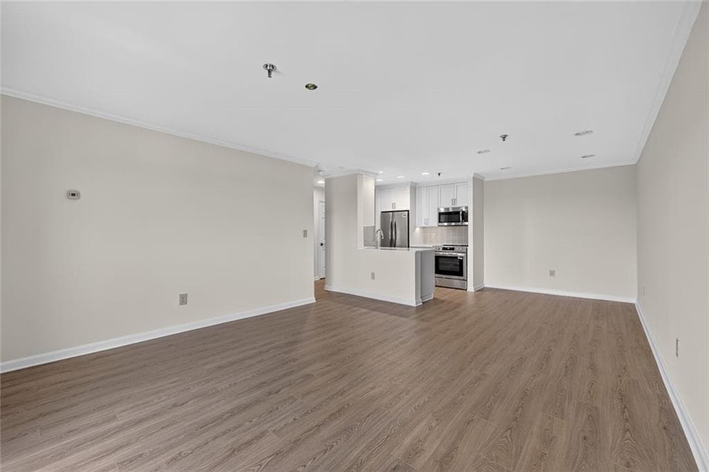 1 bedroom, 1 bathroom, 760 sq ft condominium for sale at 300 Johnson Ferry Road B-603, Sandy Springs, GA 30328 — photo 7