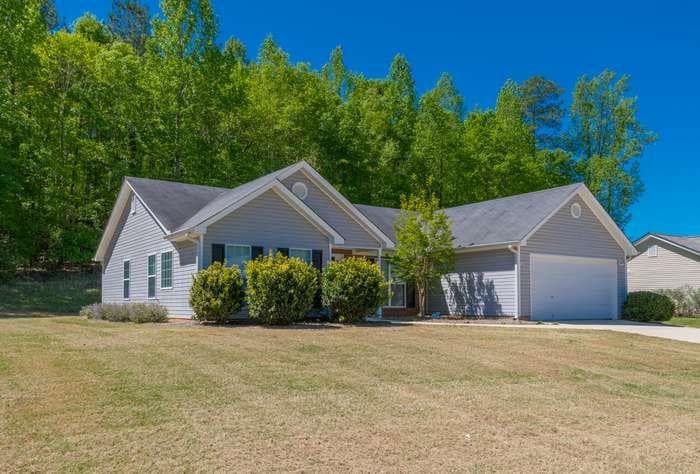 3 bedroom, 2 bathroom, 1,630 sq ft single family residence for rent at 1420 Jefferson Walk Circle, Jefferson, GA 30549 for $1,995 a month