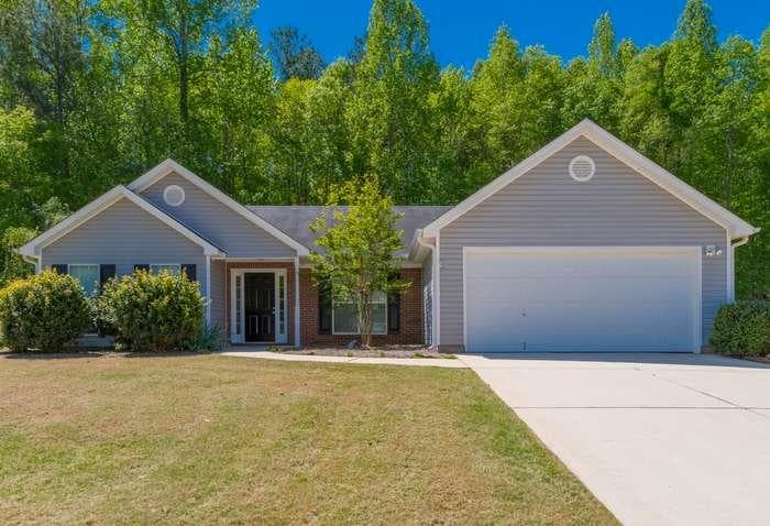 3 bedroom, 2 bathroom, 1,630 sq ft single family residence for rent at 1420 Jefferson Walk Circle, Jefferson, GA 30549 for $1,995 a month — photo 4