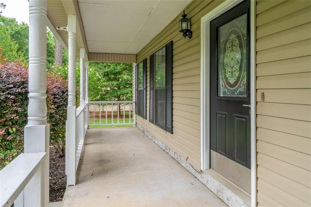 3 bedroom, 2 bathroom, 1,820 sq ft single family residence for sale at 106 Newport Road, Milledgeville, GA 31061 — photo 5