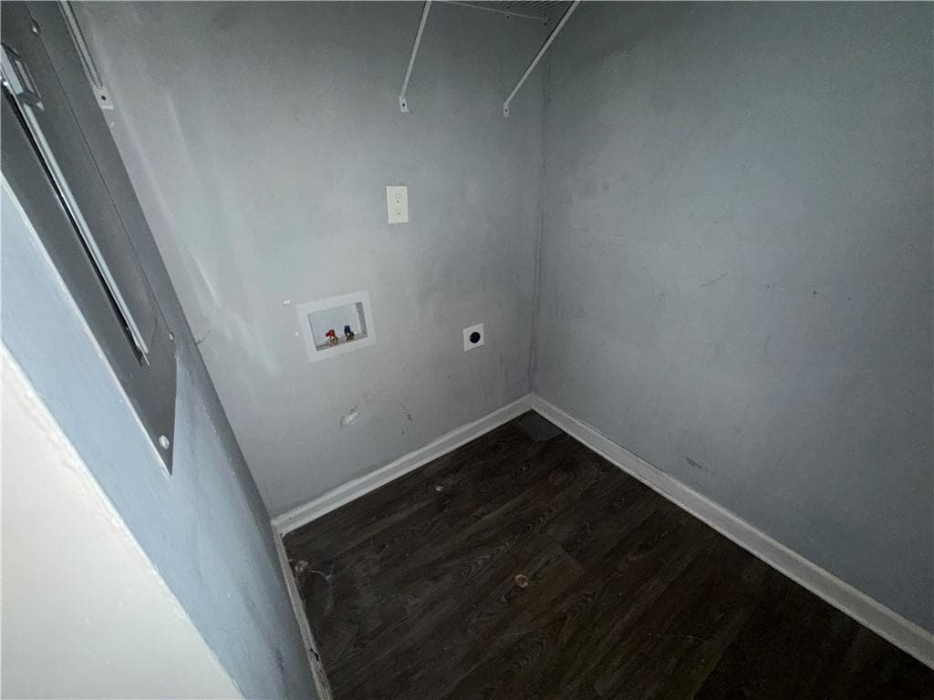 3 bedroom, 2 bathroom, 988 sq ft single family residence for sale at 266 Valley Hill Road, Riverdale, GA 30274 — photo 2