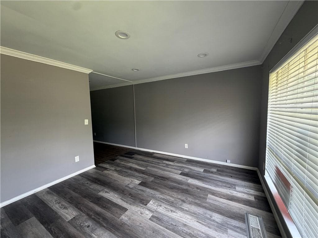 3 bedroom, 2 bathroom, 988 sq ft single family residence for sale at 266 Valley Hill Road, Riverdale, GA 30274 — photo 6