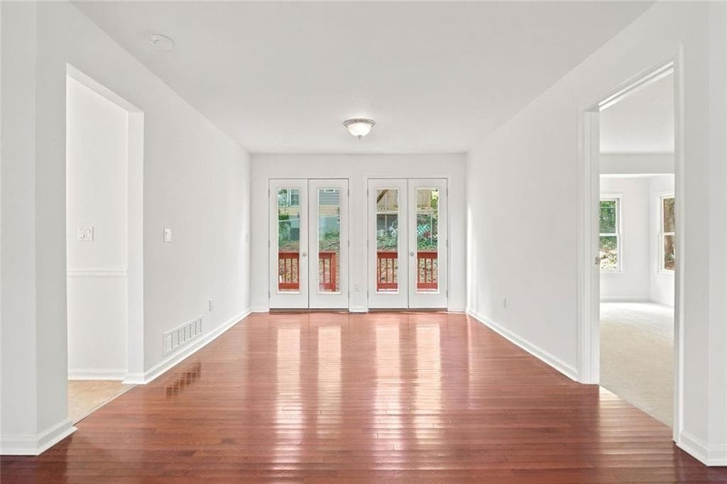 2 bedroom, 3 bathroom, 1,835 sq ft single family residence under contract at 1632 Oakwood Court, Marietta, GA 30066 — photo 7