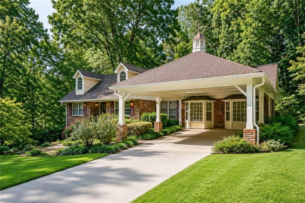 3 bedroom, 3 bathroom, 2,475 sq ft single family residence for sale at 1830 Tara Circle, Douglasville, GA 30135 — photo 2