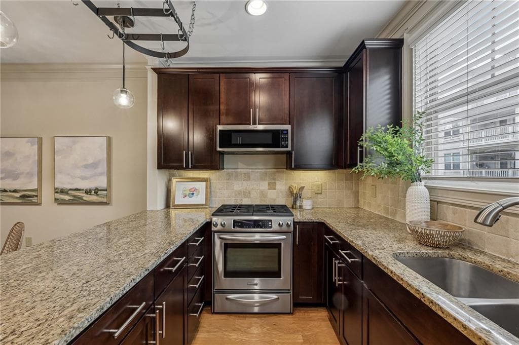 1 bedroom, 1 bathroom, 918 sq ft condominium under contract at 1189 Lavista Road, Atlanta, GA 30324 — photo 8
