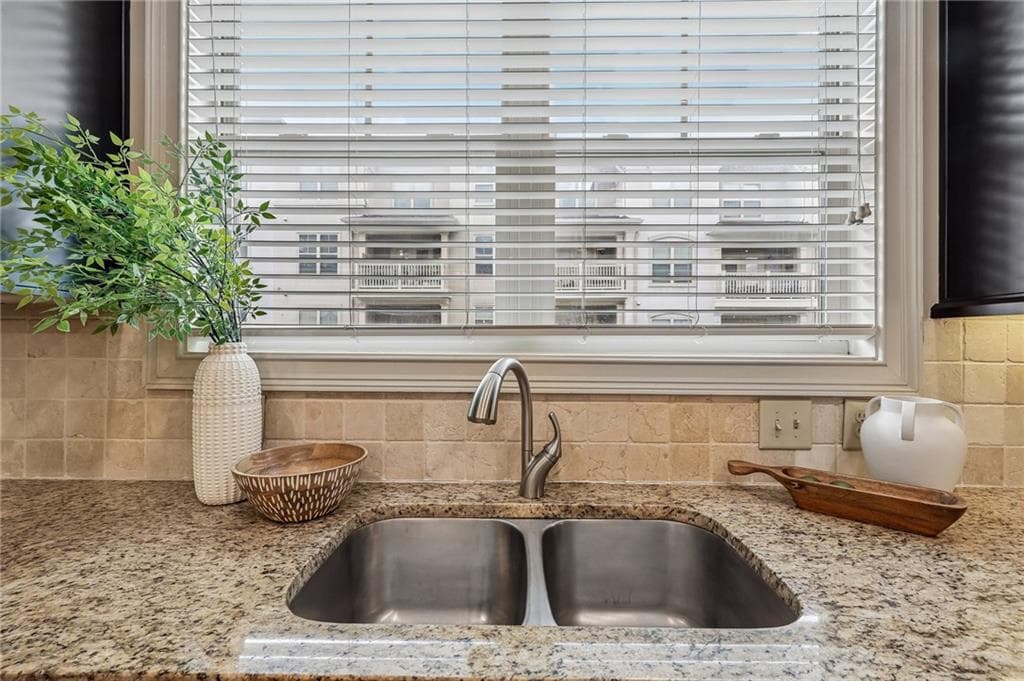 1 bedroom, 1 bathroom, 918 sq ft condominium under contract at 1189 Lavista Road, Atlanta, GA 30324 — photo 9