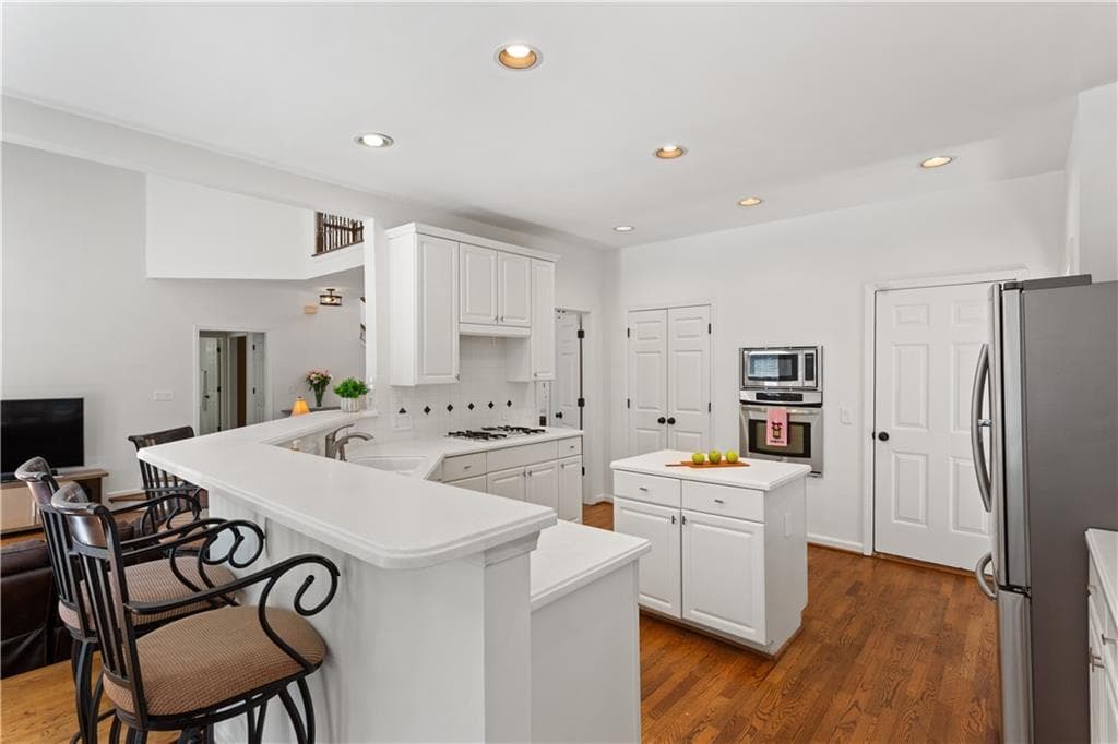 5 bedroom, 4 bathroom, 4,615 sq ft single family residence for sale at 1389 Prestige Valley Drive, Marietta, GA 30062 — photo 7