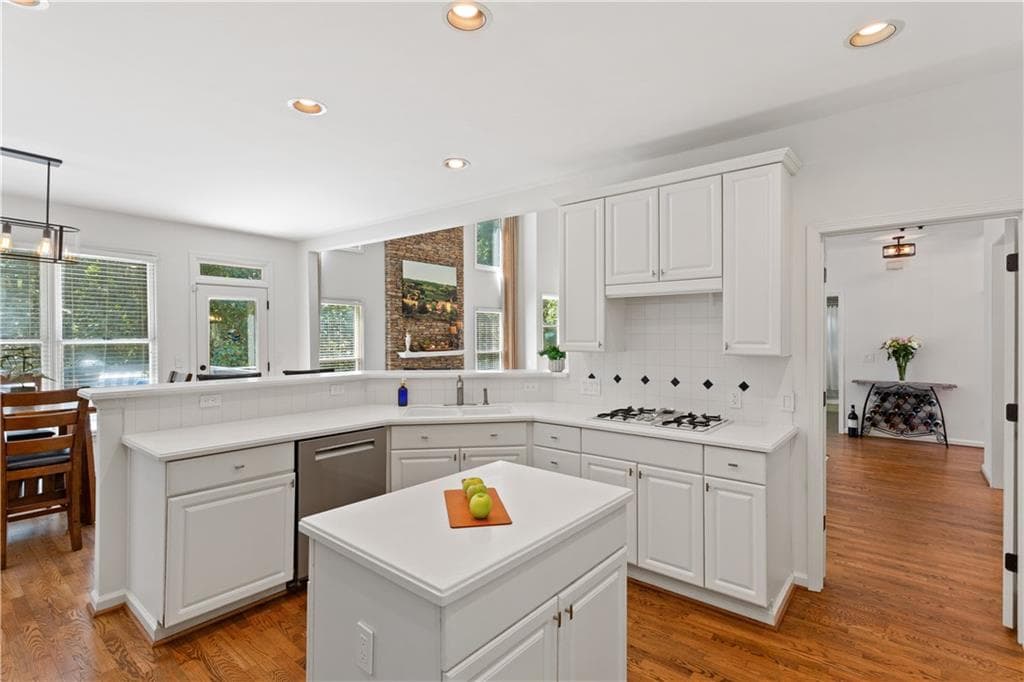5 bedroom, 4 bathroom, 4,615 sq ft single family residence for sale at 1389 Prestige Valley Drive, Marietta, GA 30062 — photo 8
