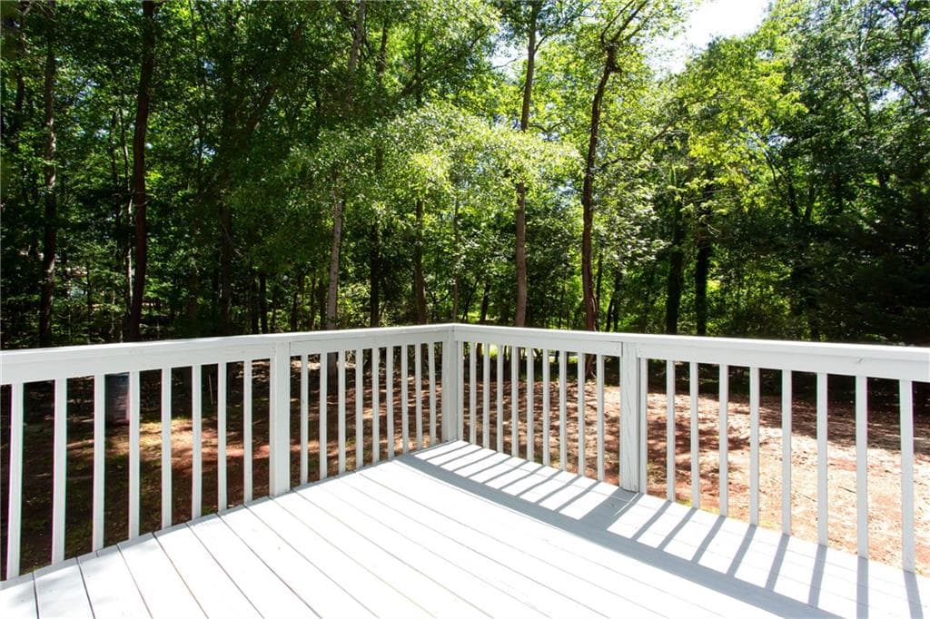 3 bedroom, 2 bathroom, 1,292 sq ft single family residence for sale at 8071 Beachwood Drive, Murrayville, GA 30564 — photo 5