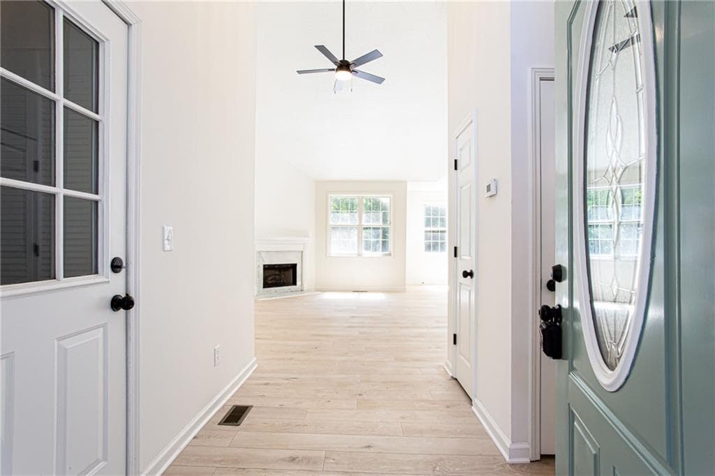 3 bedroom, 2 bathroom, 1,292 sq ft single family residence for sale at 8071 Beachwood Drive, Murrayville, GA 30564 — photo 6