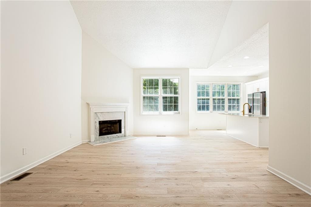 3 bedroom, 2 bathroom, 1,292 sq ft single family residence for sale at 8071 Beachwood Drive, Murrayville, GA 30564 — photo 7