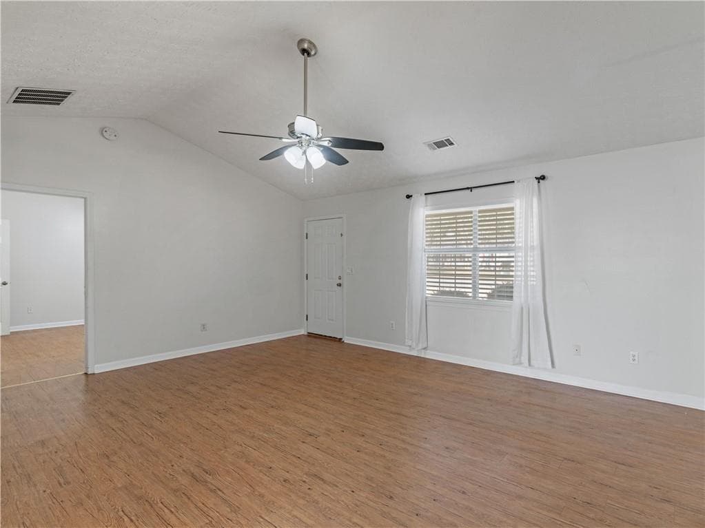3 bedroom, 2 bathroom, 1,442 sq ft single family residence for rent at 108 Greenleaf Drive, Hampton, GA 30228 for $1,800 a month — photo 3
