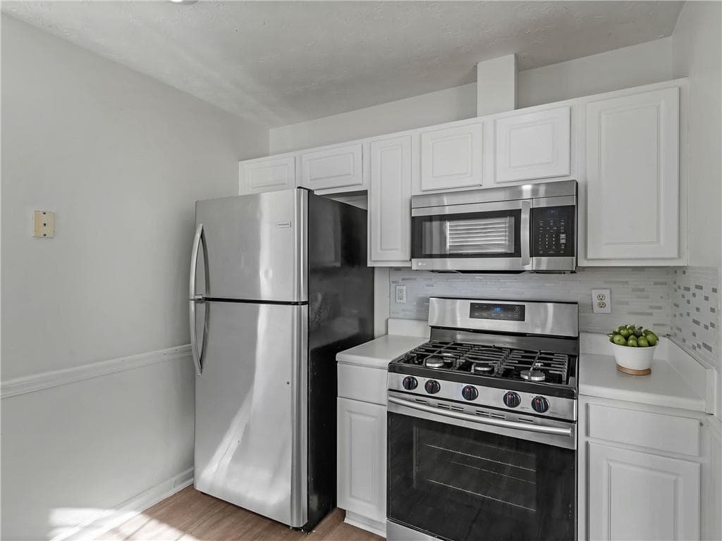 3 bedroom, 2 bathroom, 1,442 sq ft single family residence for rent at 108 Greenleaf Drive, Hampton, GA 30228 for $1,800 a month — photo 9