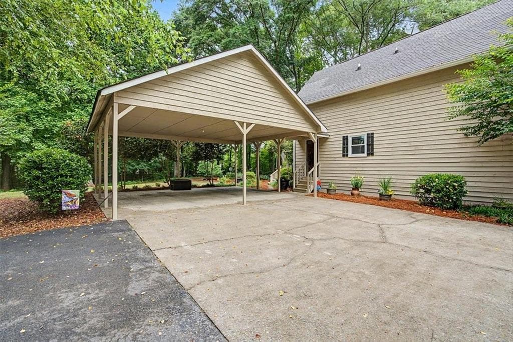 3 bedroom, 2 bathroom, 2,516 sq ft single family residence under contract at 5270 Story Rd, Powder Springs, GA 30127 — photo 6