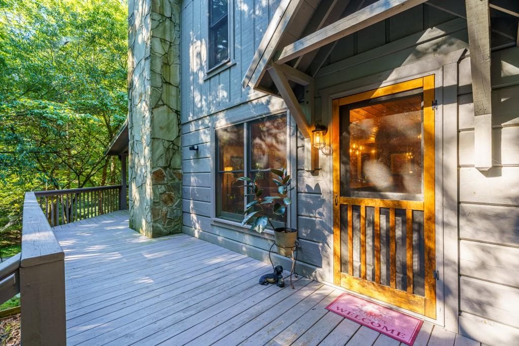 2 bedroom, 2 bathroom, 1,328 sq ft single family residence for sale at 19 Blackberry Falls Lane, Ellijay, GA 30536 — photo 2