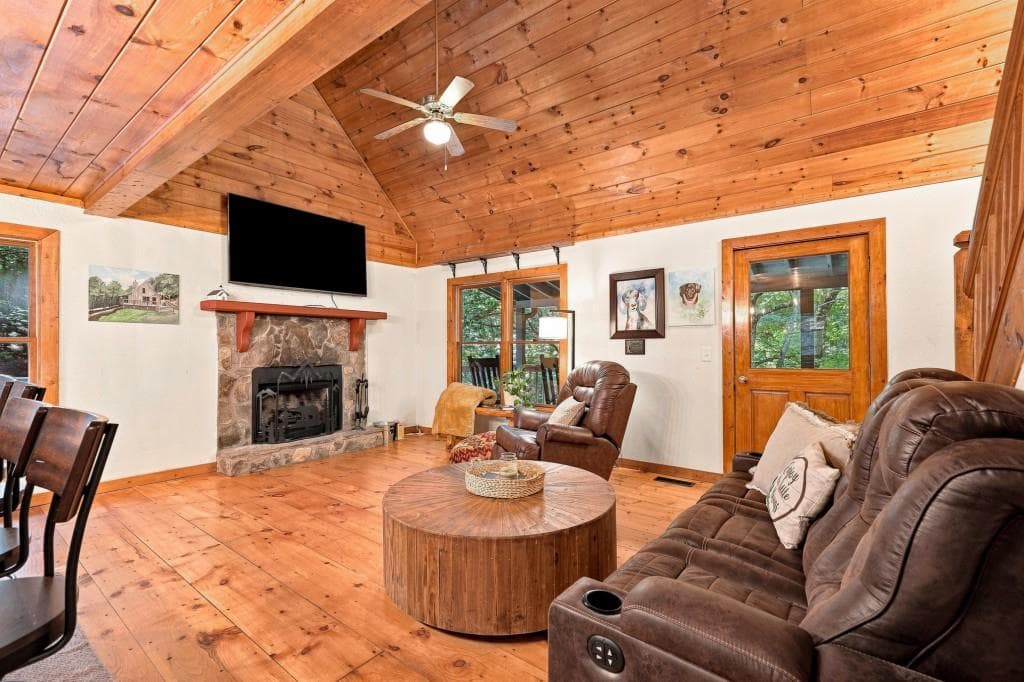 2 bedroom, 2 bathroom, 1,328 sq ft single family residence for sale at 19 Blackberry Falls Lane, Ellijay, GA 30536 — photo 5