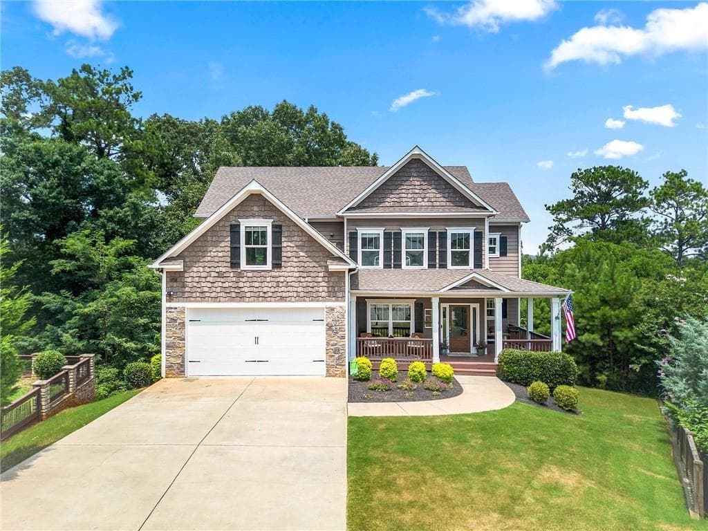 4 bedroom, 3 bathroom, 2,968 sq ft single family residence for sale at 9 Hillshire Drive, Cartersville, GA 30120 — photo 1 of 38