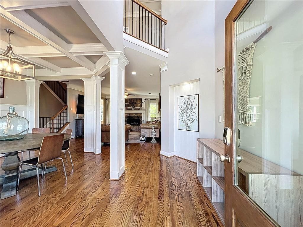 4 bedroom, 3 bathroom, 2,968 sq ft single family residence for sale at 9 Hillshire Drive, Cartersville, GA 30120 — photo 2