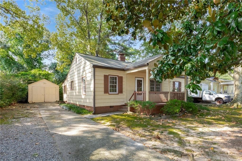 2 bedroom, 1 bathroom, 1,120 sq ft single family residence for rent at 1951 Dresden Drive, Atlanta, GA 30319 for $2,595 a month — photo 2