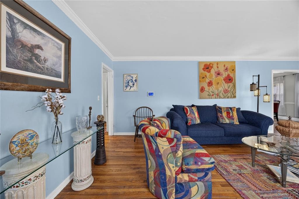 4 bedroom, 2 bathroom, 1,685 sq ft single family residence for sale at 6866 Parkway Drive, Lithonia, GA 30058 — photo 4
