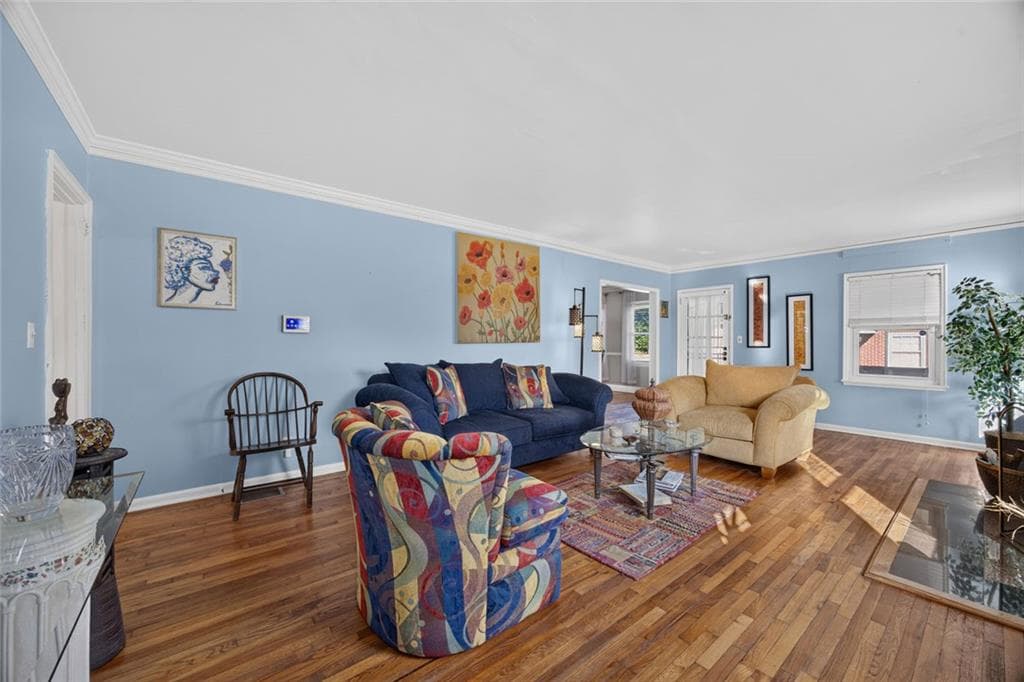 4 bedroom, 2 bathroom, 1,685 sq ft single family residence for sale at 6866 Parkway Drive, Lithonia, GA 30058 — photo 5